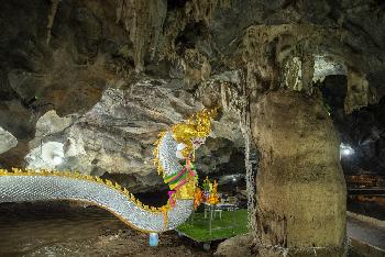 Hhlentempel Wat Tham Nam - Bild 1 - mit freundlicher Genehmigung von Depositphotos 