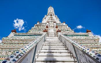 Wat Arun, der Tempel der Morgenrte - Bild 1 - mit freundlicher Genehmigung von Depositphotos 