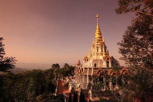 Bild Chiang-Rai in Thailands Norden - Die Vielfalt Thailands entdecken - Faszinierende Berglandschaften und kulturelle Schtze in Chiang Rai