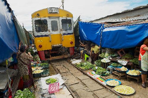 Provinz Samut-Songkram - Nordthailand - Bild 2 - by Depositphotos