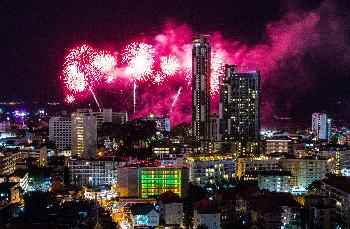 Pattaya Feuerwerksfestval - Bild 3