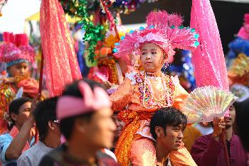 Poi Sang Long Festival (ปอยส่างลอง) - Bild 4 - mit freundlicher Genehmigung von Depositphotos 