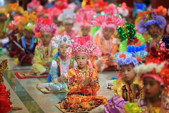 Poi Sang Long Festival (ปอยส่างลอง) - Bild 7 - mit freundlicher Genehmigung von Depositphotos 