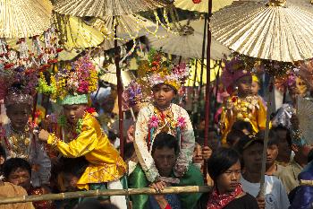 Poi Sang Long Festival (ปอยส่างลอง) - Bild 8 - mit freundlicher Genehmigung von Depositphotos 