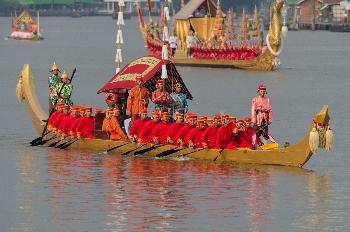 Royal Barge Procession - Bild 6 - mit freundlicher Genehmigung von Depositphotos 