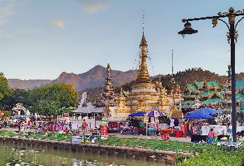 Wat Chong Kham  - Bilder von Gehhard Veer - Bild 3 - mit freundlicher Genehmigung von Veer 