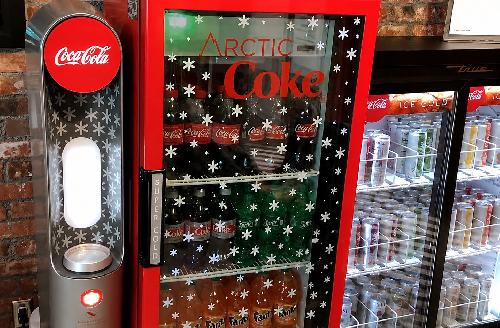 Bild Arctic Coke Machine: Cola rein - Slush raus!