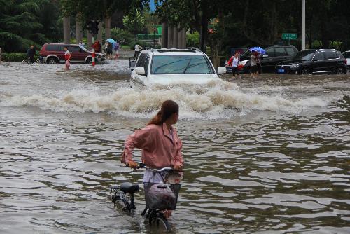 Flutkatastrophe im Sden Thailands: 4 Provinzen unter Wasser - Reisenews Thailand - Bild 1