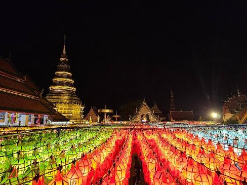 Khom Saen Duang Laternenfest in Lamphun - Veranstaltungen - Bild 1