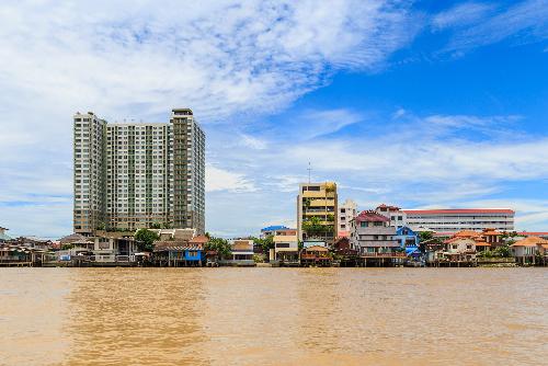 Kritische Hochwasserlage in Nord- und Zentral-Thailand - Reisenews Thailand - Bild 1