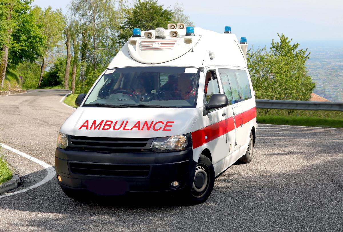 Rasender Pickup überfährt deutsche Familie in Phang Nga - Deutsches Paar auf Zebrastreifen schwer verletzt, Baby unverletzt Symbolfoto 1