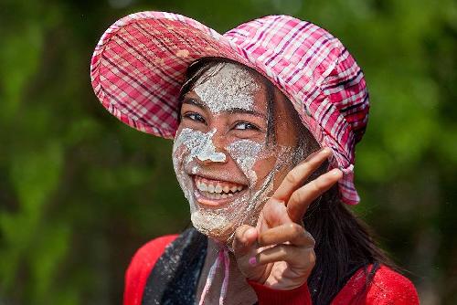 Songkran im Nordosten Thailands - Roi Et und Buri Ram Thailand
