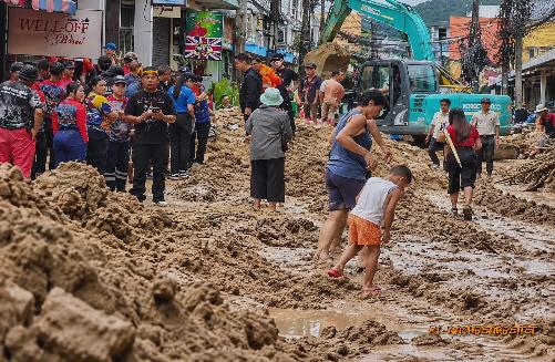 Bild Sturzfluten, Erdrutsche und überflutete Straßen nach heftigen Regenfällen