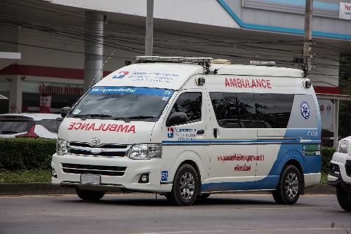 Bild Unfall am Chiang Mai Airport: Deckeneinsturz verletzt 2 Kinder