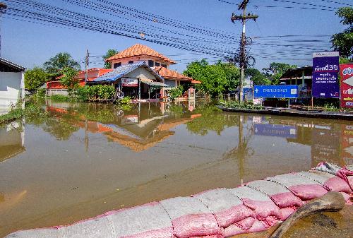 Warnung vor Hochwasser entlang des Chao Phraya - Reisenews Thailand - Bild 1  Gerhard Veer