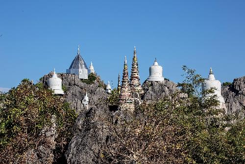 Bild Wat Chalermprakiat - Der schwebende Tempel von Lampang