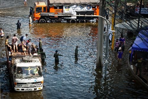 Weitere schwere berschwemmungen in Flut-Woche 9 - Reisenews Thailand - Bild 1