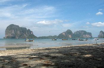 Zoom Pak Meng Beach Trang - Picture CC by UT http://www.panoramio.com/user/1429473?with_photo_id=32118831